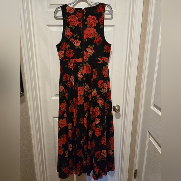 Torrid Floral Black and Red Maxi Dress size 16 - Picture 3 of 3